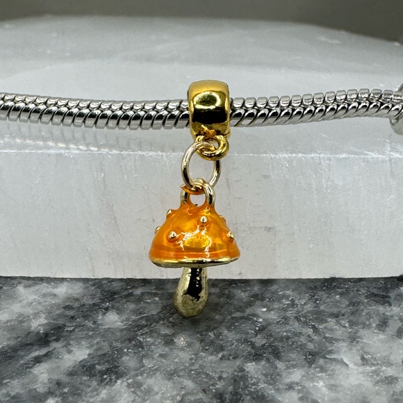 3/$15 Cute Mushroom Charm Bead Pandora-type Enameled - Picture 1 of 3